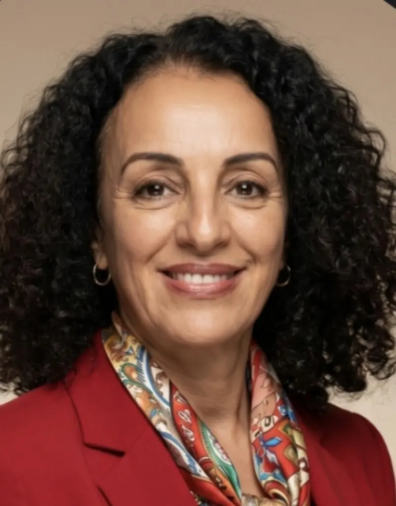 Portrait de Sadia Busson, infirmière hygiéniste et présidente de l'IFEP Formation Portrait de Sadia Busson, infirmière hygiéniste et présidente de l'IFEP Formation